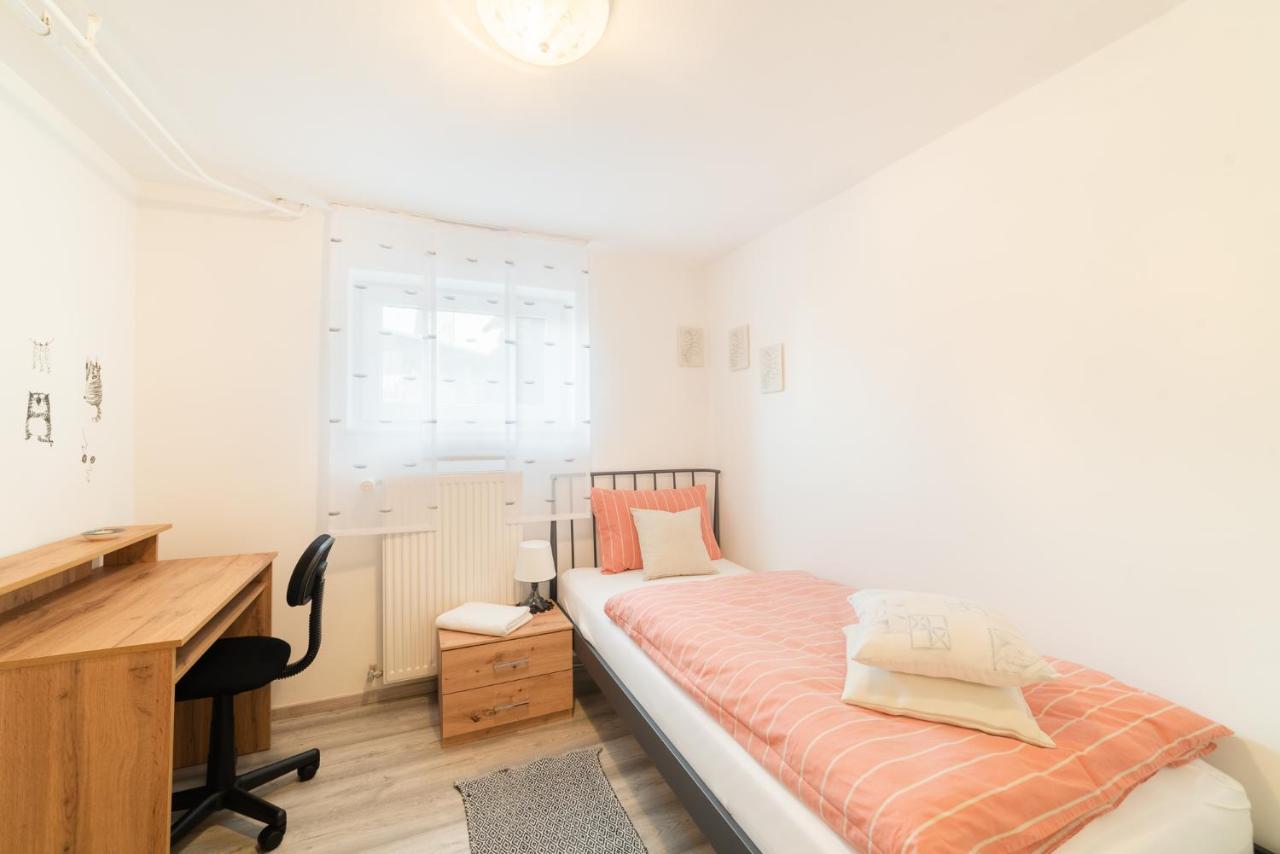 Bah Apartment Ljubljana Buitenkant foto