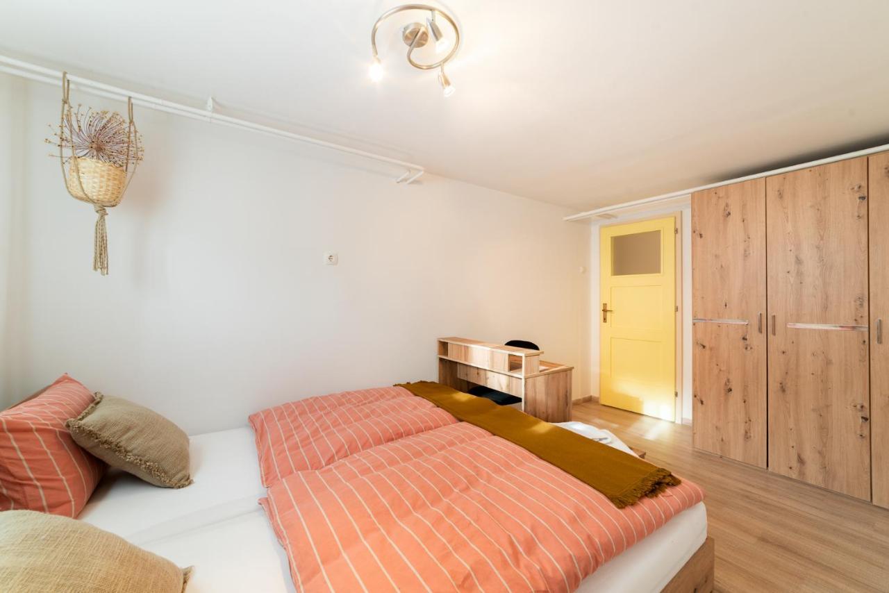 Bah Apartment Ljubljana Buitenkant foto